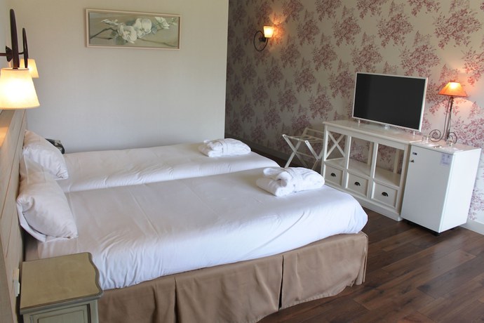 Imagen de la habitación del Hotel H&ocirc;tel and Restaurant L\'Ermitage. Foto 3