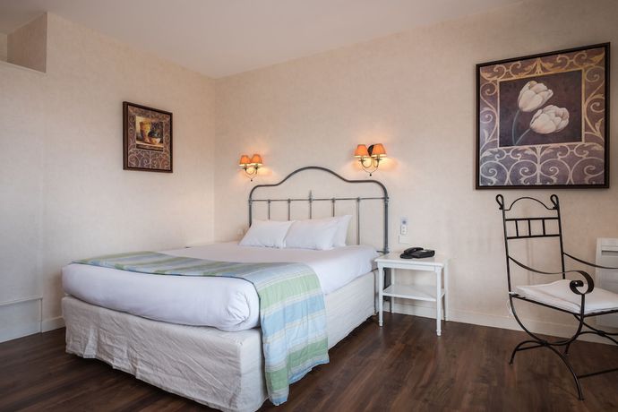 Imagen de la habitación del Hotel H&ocirc;tel and Restaurant L\'Ermitage. Foto 7