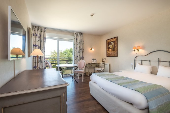 Imagen de la habitación del Hotel H&ocirc;tel and Restaurant L\'Ermitage. Foto 8