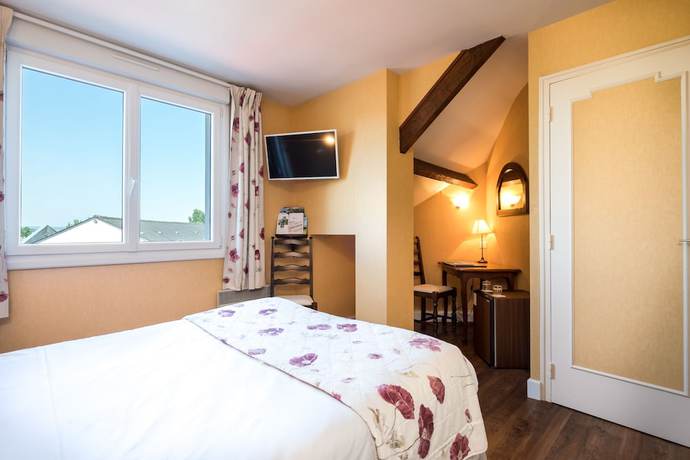 Imagen de la habitación del Hotel H&ocirc;tel and Restaurant L\'Ermitage. Foto 13