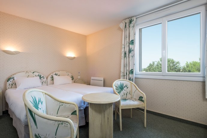 Imagen de la habitación del Hotel H&ocirc;tel and Restaurant L\'Ermitage. Foto 17