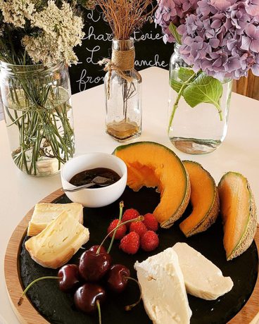 Imagen del bar/restaurante del Hotel H&ocirc;tel and Restaurant Les Mouettes. Foto 5