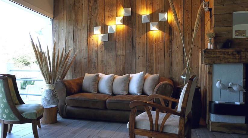 Imagen de los interiores del Hotel H&ocirc;tel and Restaurant Les Mouettes. Foto 19