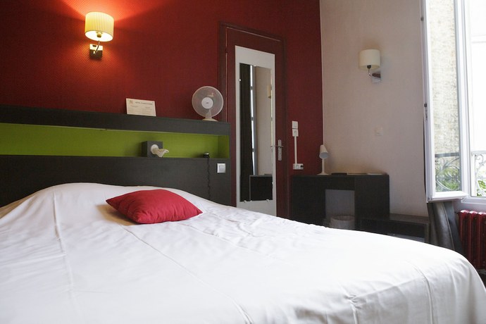 Imagen de la habitación del Hotel H&ocirc;tel d\'Angleterre, Versalles. Foto 4