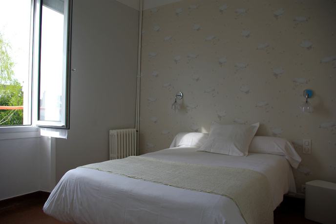 Imagen de la habitación del Hotel H&ocirc;tel d\'Arvor. Foto 18