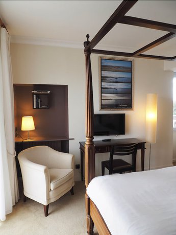 Imagen de la habitación del Hotel H&ocirc;tel de Carantec. Foto 15