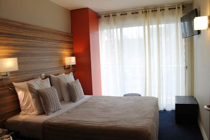 Imagen de la habitación del Hotel Hôtel de France Bergerac. Foto 6