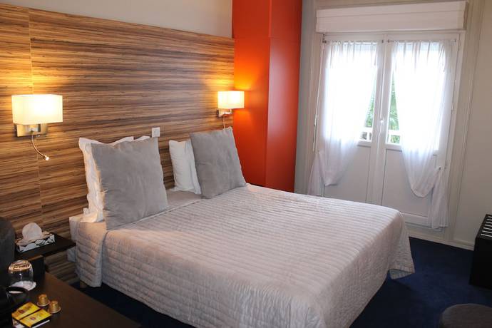 Imagen de la habitación del Hotel Hôtel de France Bergerac. Foto 13