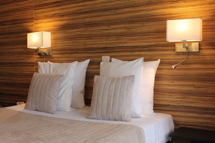 Imagen de la habitación del Hotel Hôtel de France Bergerac. Foto 14