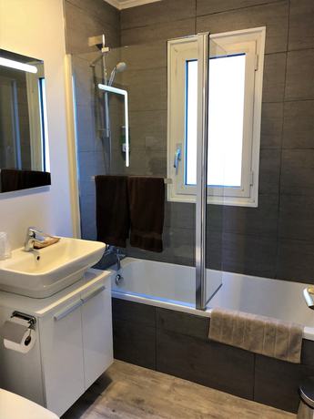 Imagen de la habitación del Hotel H&ocirc;tel de L\'Etoile. Foto 9