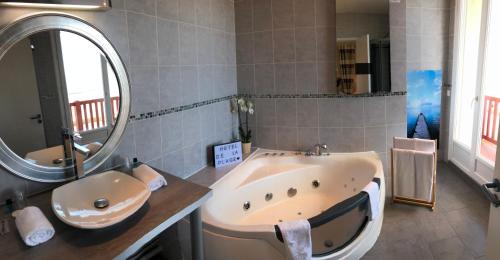 Imagen de la habitación del Hotel H&ocirc;tel de La Plage, CAPBRETON. Foto 8