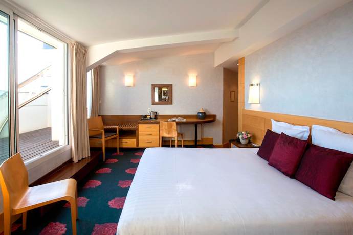 Imagen de la habitación del Hotel H&ocirc;tel de Normandie, Burdeos. Foto 5
