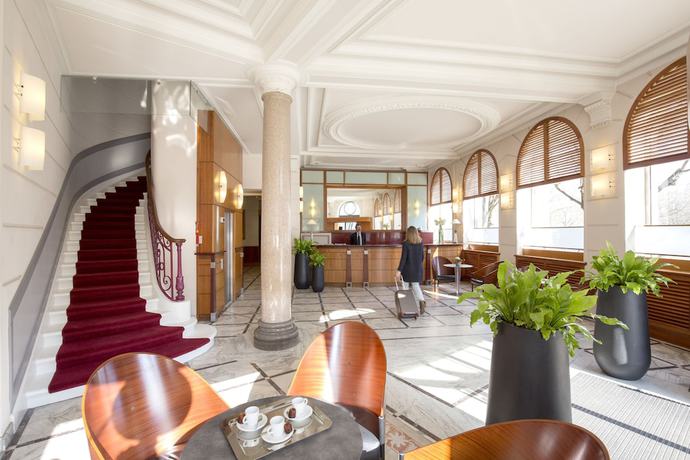 Imagen de los interiores del Hotel Hôtel de Normandie. Foto 20