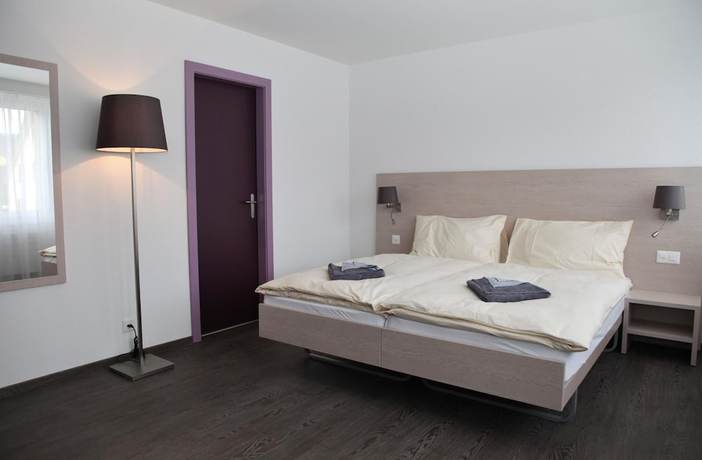 Imagen de la habitación del Hotel Hôtel de Ville le Sentier. Foto 6