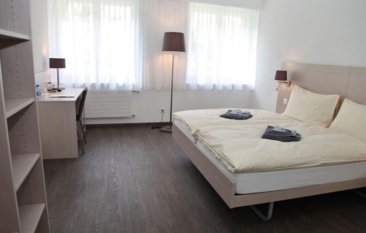 Imagen de la habitación del Hotel Hôtel de Ville le Sentier. Foto 16