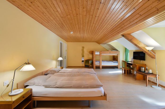 Imagen de la habitación del Hotel H&ocirc;tel de l\'Aigle. Foto 4