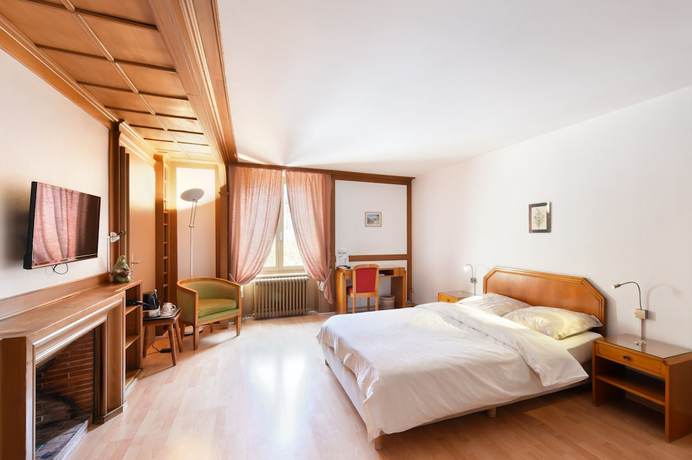 Imagen de la habitación del Hotel H&ocirc;tel de l\'Aigle. Foto 11