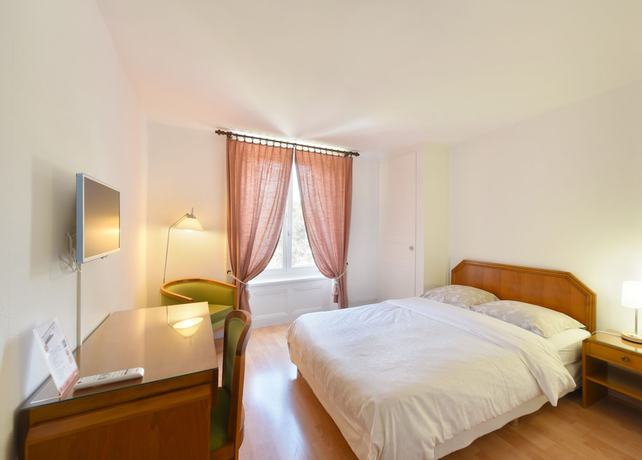 Imagen de la habitación del Hotel H&ocirc;tel de l\'Aigle. Foto 15