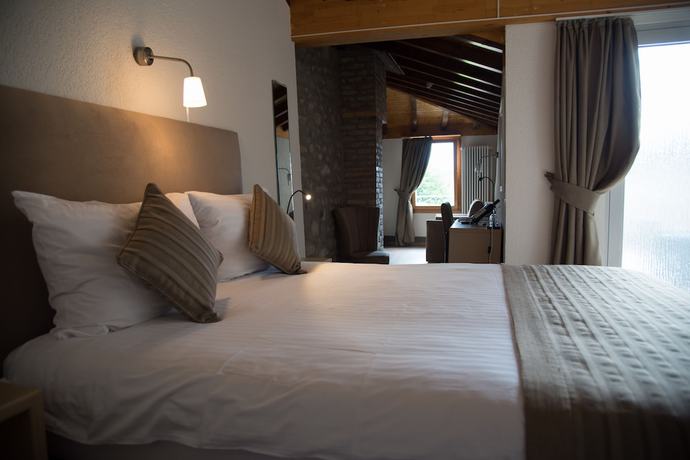 Imagen de la habitación del Hotel H&ocirc;tel de l\'Ange. Foto 4
