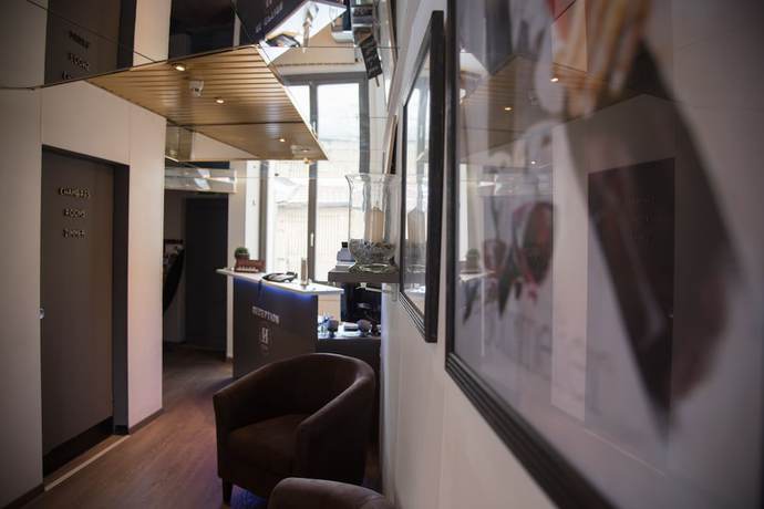 Imagen de los interiores del Hotel H&ocirc;tel de l\'Ange. Foto 19