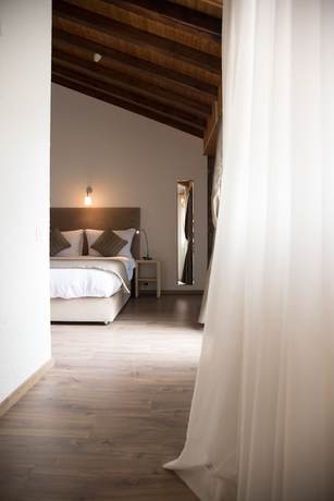 Imagen de la habitación del Hotel H&ocirc;tel de l\'Ange. Foto 9