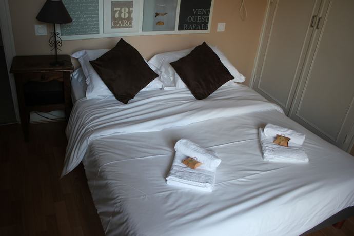 Imagen de la habitación del Hotel H&ocirc;tel de la Beauronne, Marsac-sur-l'Isle. Foto 6