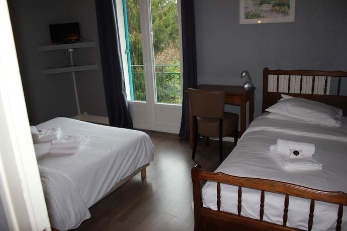 Imagen de la habitación del Hotel H&ocirc;tel de la Beauronne, Marsac-sur-l'Isle. Foto 12
