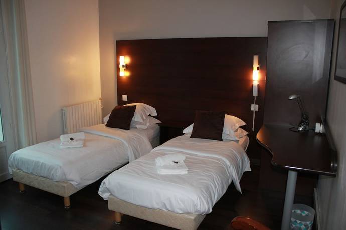 Imagen de la habitación del Hotel H&ocirc;tel de la Beauronne, Marsac-sur-l'Isle. Foto 17