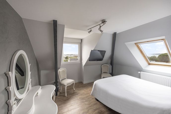 Imagen de la habitación del Hotel Hôtel de la Citadelle, Le Mézat. Foto 2