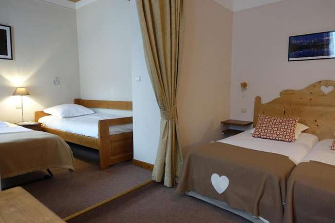 Imagen de la habitación del Hotel Hôtel de la Couronne. Foto 3