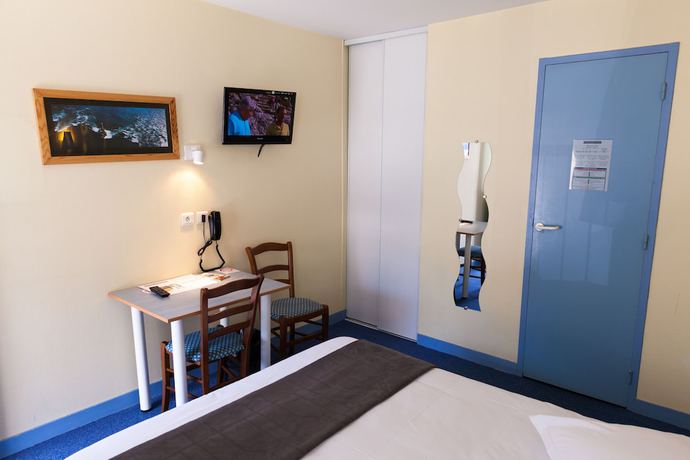 Imagen de la habitación del Hotel Hôtel de la Gare, Quimper. Foto 3