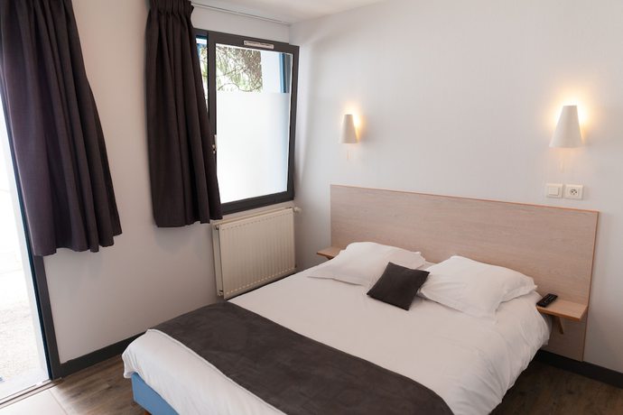 Imagen de la habitación del Hotel Hôtel de la Gare, Quimper. Foto 4