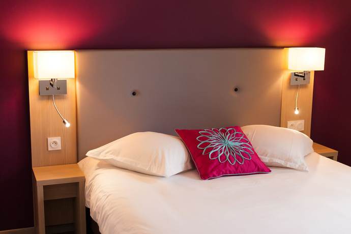 Imagen de la habitación del Hotel H&ocirc;tel de la Gare, Quimper. Foto 8