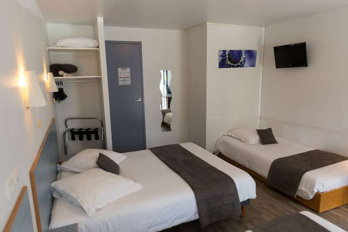 Imagen de la habitación del Hotel H&ocirc;tel de la Gare, Quimper. Foto 12