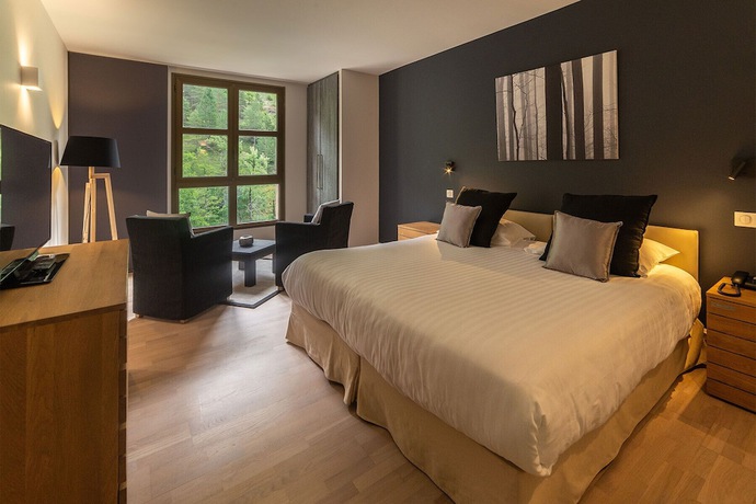 Imagen de la habitación del Hotel H&ocirc;tel de la Muse et du Rozier. Foto 2