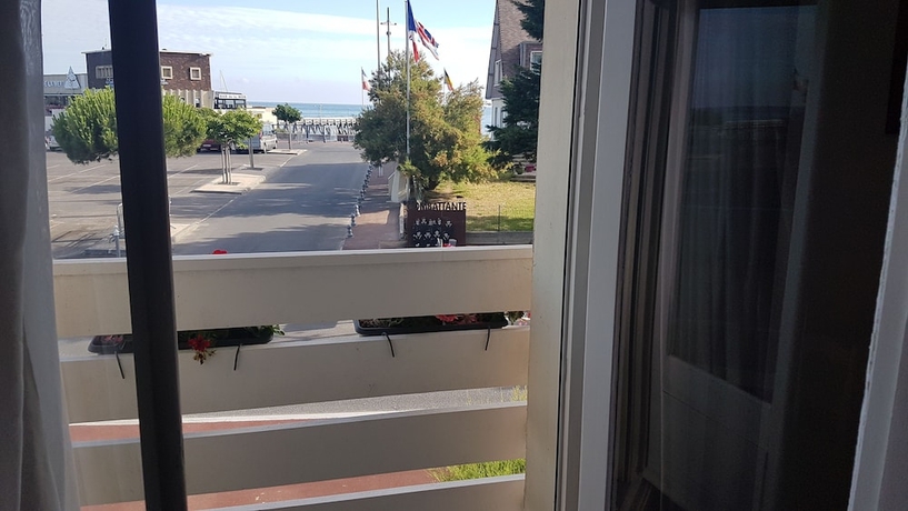 Imagen de la habitación del Hotel H&ocirc;tel de la Plage, Courseulles-sur-Mer. Foto 5