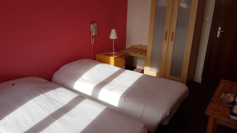 Imagen de la habitación del Hotel H&ocirc;tel de la Plage, Courseulles-sur-Mer. Foto 6