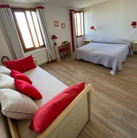 Imagen de la habitación del Hotel H&ocirc;tel de la Plage, Yvoire. Foto 17
