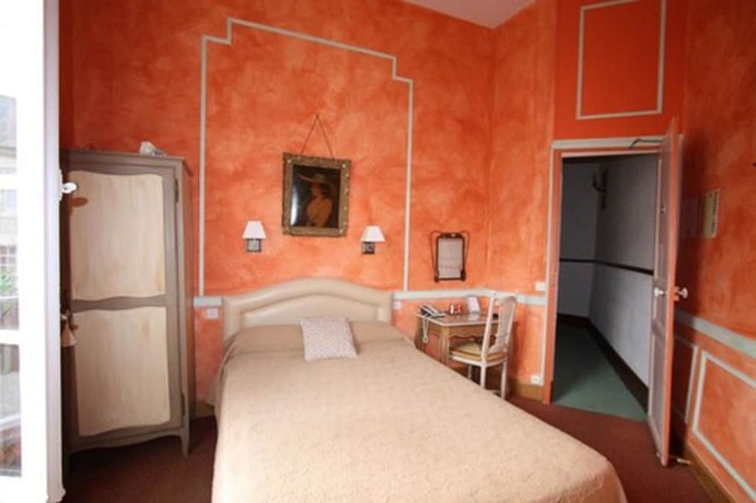 Imagen de la habitación del Hotel H&ocirc;tel de la Sologne. Foto 6