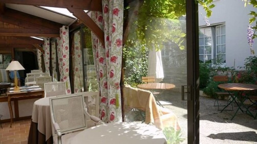Imagen de los interiores del Hotel H&ocirc;tel de la Sologne. Foto 13