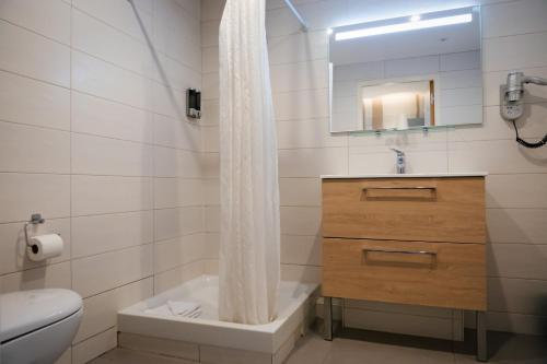 Imagen de la habitación del Hotel H&ocirc;tel de la gare, VITRY SUR SEINE. Foto 20