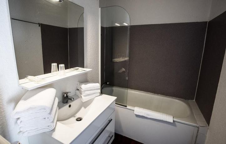 Imagen de la habitación del Hotel H&ocirc;tel des 2 golfs. Foto 15