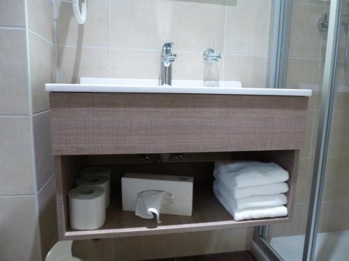 Imagen de la habitación del Hotel H&ocirc;tel des Alpes, Nyon. Foto 9