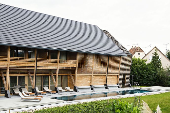 Imagen de la piscina del Hotel H&ocirc;tel des Berges. Foto 17