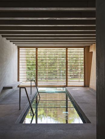 Imagen de la piscina del Hotel H&ocirc;tel des Berges. Foto 19