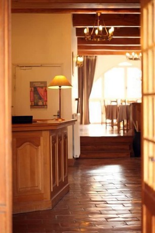 Imagen de los interiores del Hotel H&ocirc;tel des Consuls. Foto 18