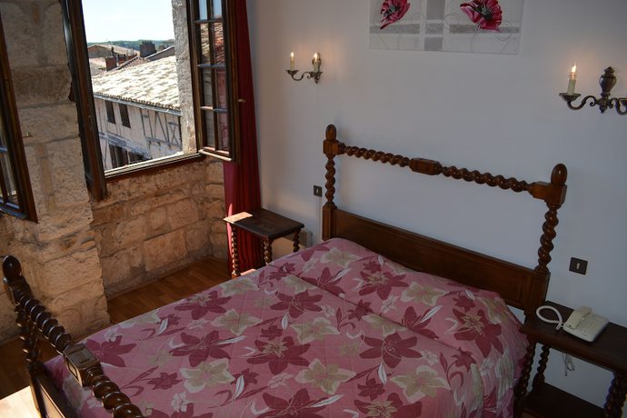 Imagen de la habitación del Hotel H&ocirc;tel des Consuls. Foto 13