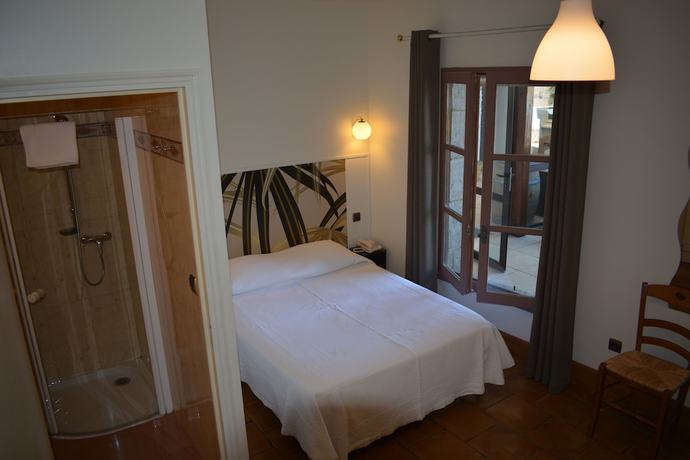 Imagen de la habitación del Hotel H&ocirc;tel des Consuls. Foto 14