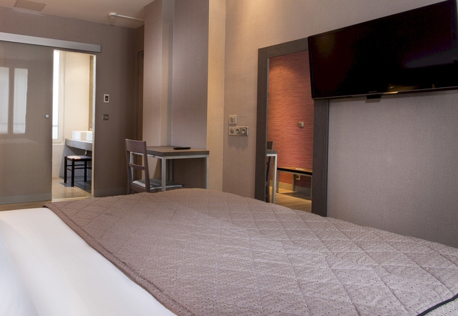 Imagen de la habitación del Hotel Hôtel des Pavillons. Foto 2