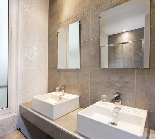 Imagen de la habitación del Hotel Hôtel des Pavillons. Foto 5